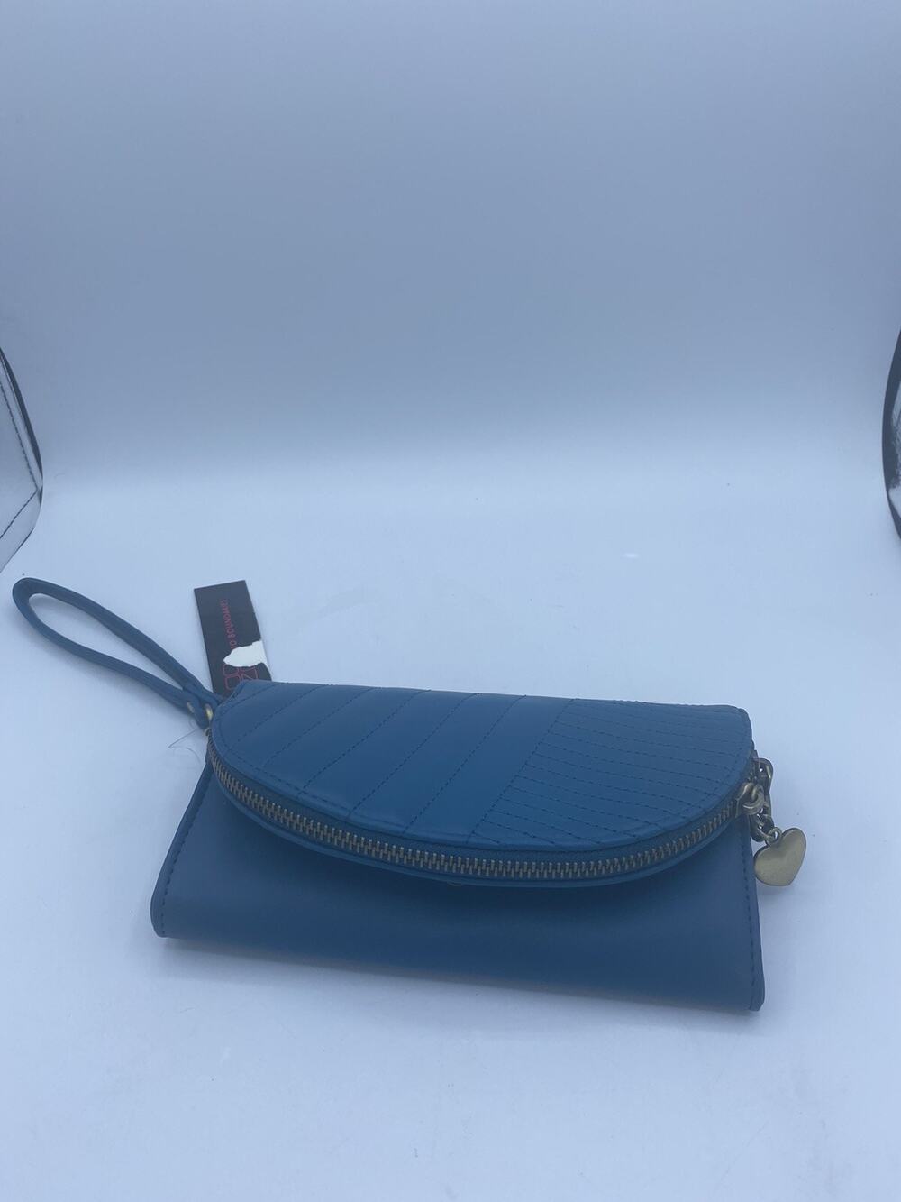 No Boundaries Charlotte Wallet Wristlet with Coin Pocket NEW
